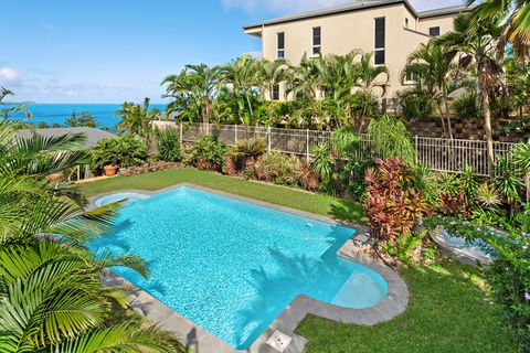 La Bella Apartments - Tourism Townsville 0