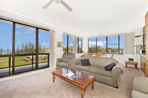 La Mer 16 11 Owen Street - Tourism Townsville 2