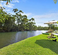 Lake Frontage family fun home - Tourism Townsville