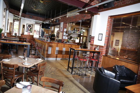 Lake Inn - Ballarat - Tourism Townsville 1