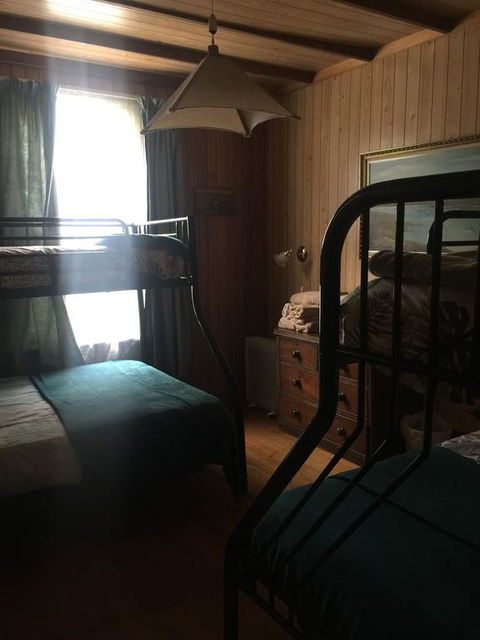 Lake Leake Inn - Tourism Townsville 3