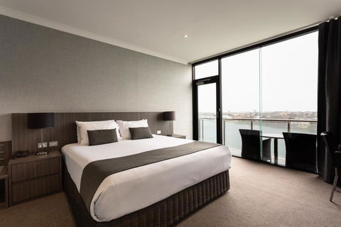 Lakes Hotel - Tourism Townsville 2
