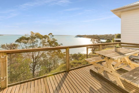 Lakescapes Cottage - 180 Degree Panoramic Views - Tourism Townsville 2
