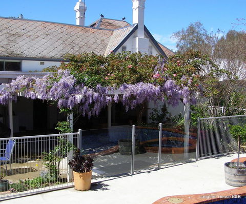 Langford House B&B - Tourism Townsville 0