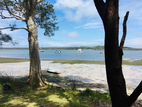 Laze @ Lemon Tree - Tourism Townsville 2