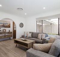 Le Maison 77 Horace St - stunning house with ducted air WIFI and Linen provided - Tourism Townsville