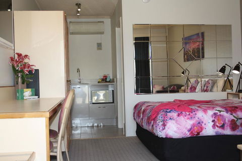 Leagues Motel - Tourism Townsville 2