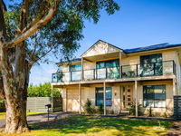 Book Cowes Accommodation Vacations Tourism Townsville Tourism Townsville