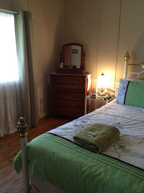 Lillymay Cottage - Tourism Townsville 3