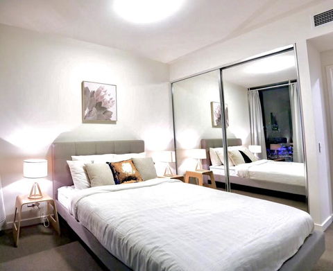 Lucid Apartment South Brisbane - Tourism Townsville 1