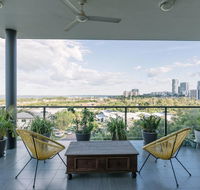 Luxury  Location - Sea Views with Modern Class  - Tourism Townsville