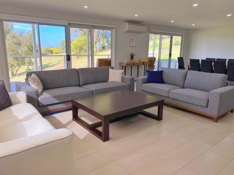 Luxury 3BR Home With KING Bed Metung - Tourism Townsville 3