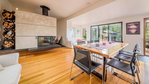 LUXURY BY THE SEA - CLOSE TO THE BEACH - Tourism Townsville 2
