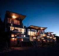 luxury Scandinavian townhouse - Tourism Townsville