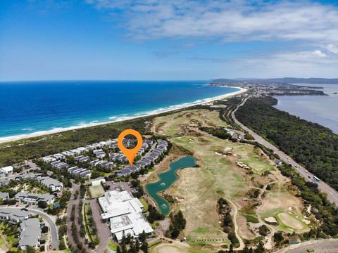 Magenta Shores 1105 - Tourism Townsville 0