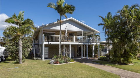 Mahalo - Tourism Townsville 0