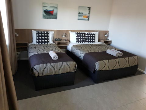 Main Street Motel - Tourism Townsville 1