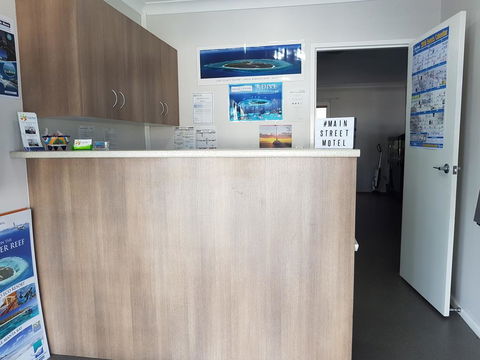 Main Street Motel - Tourism Townsville 3
