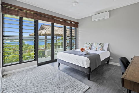 Mandalay Luxury Retreat - Tourism Townsville 2