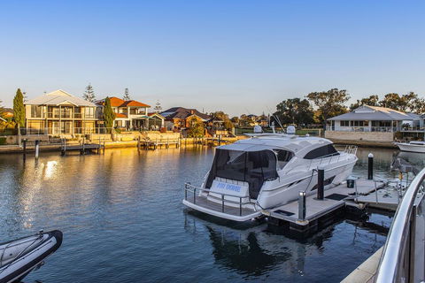 Mandurah Canals, Casa Marina - Tourism Townsville 1