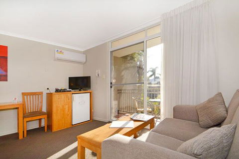 Mandurah Motel And Apartments - Tourism Townsville 2