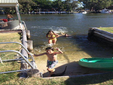Mandurah Riverfront Holiday Rental - Tourism Townsville 1