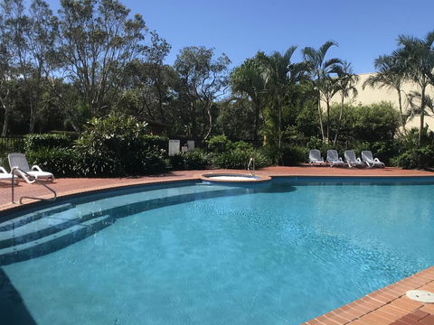 Marcoola Beachfront 3BR -Pool-100m To The Beach. - Tourism Townsville 1