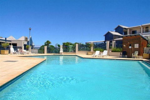 Margarets Beach Resort - Tourism Townsville 0