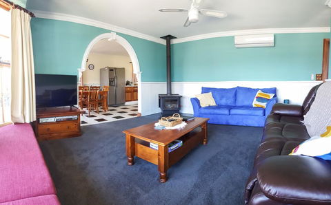 Maria's At Swansea - Tourism Townsville 0