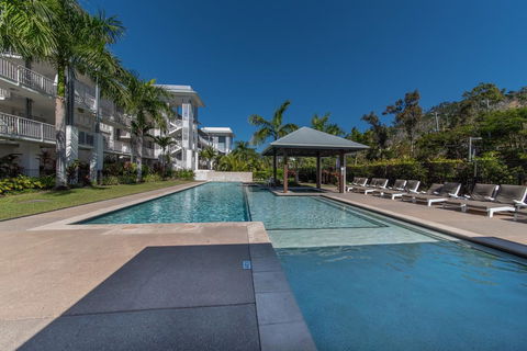 Marina Dreams- Airlie Beach - Tourism Townsville 1