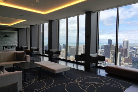 Melbourne CBD Apartment With Luxury Private Facilities - Tourism Townsville 3