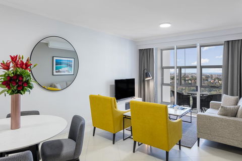 Meriton Suites Bondi Junction - Tourism Townsville 0