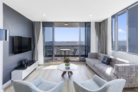 Meriton Suites Southport - Tourism Townsville 0