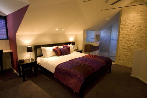 Merlot Verdelho Townhouses - Tourism Townsville 0