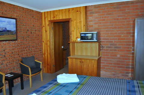 Merrijig Motor Inn - Tourism Townsville 2