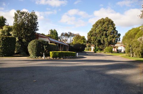 Miner's Retreat Motel - Tourism Townsville 0