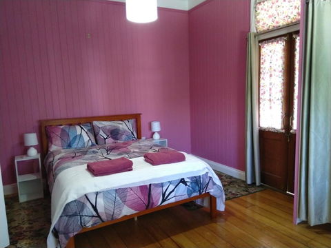 Minto Colonial Accommodation - Tourism Townsville 2