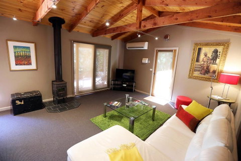 Mirkwood Forest Self-contained Spa Cottages - Tourism Townsville 2