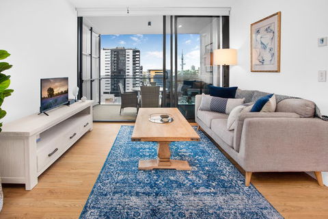 Modern 1-Bed Apartment With Balcony And Leisure Area - Tourism Townsville 0