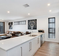Modern Luxury at Christies Beach - Tourism Townsville
