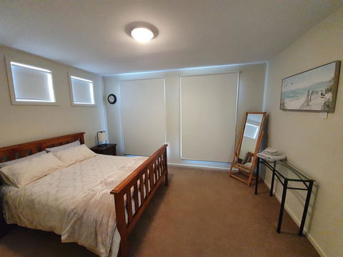 Modern Peaceful Beach Location - Secure Parking - Tourism Townsville 1