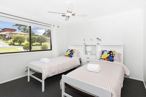 Mollymook Links - Tourism Townsville 0