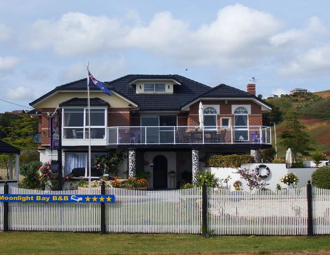 Moonlight Bay B&B Guest House - Tourism Townsville 1