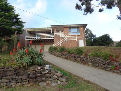 Mountain View Beach House - Tourism Townsville 0