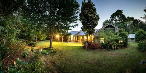 Mt Glorious Getaways - Tourism Townsville 1
