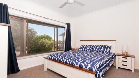 Nelson Bay Getaway 59 - Tourism Townsville 3