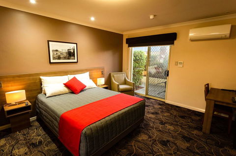 Quality Hotel Bayswater - Tourism Townsville 1