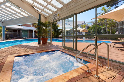 Broadwater Resort Como - Tourism Townsville 6