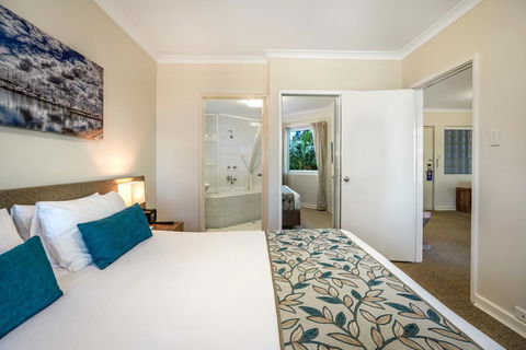 Broadwater Resort Como - Tourism Townsville 3