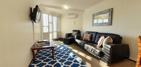 Scarborough Beach Front Resort - Shell Ten - Tourism Townsville 5